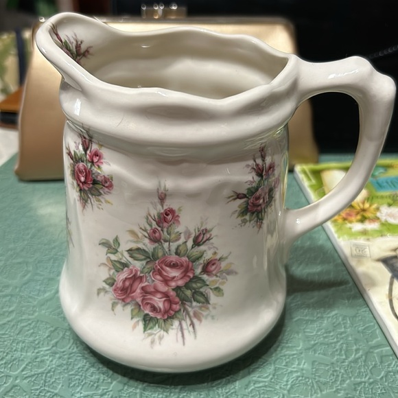 Pink Roses IRONSTONE Jug Marked Great condition - Picture 4 of 7